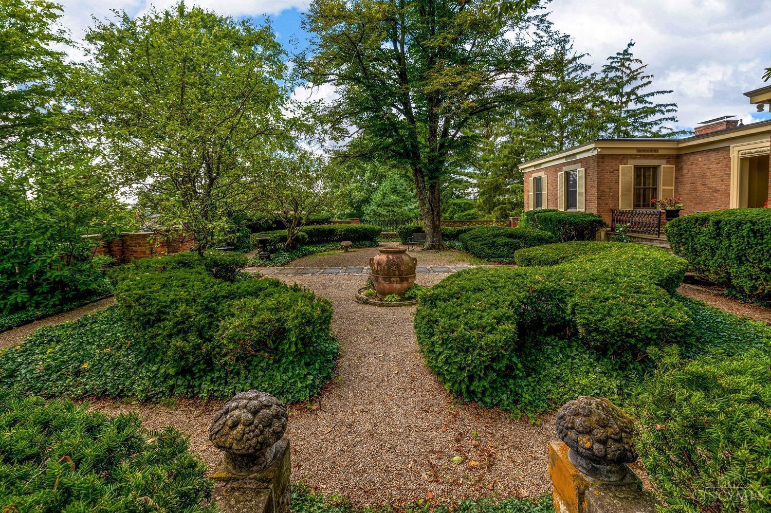 2563 Little Dry Run Road Cincinnati, OH 45244 - Photo 4 of 49 Gallery Image 4