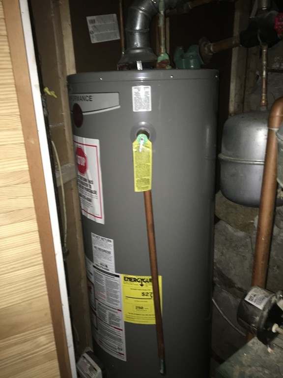 29 Den Quarry Road Lynn, MA 01904 - Photo 14 of 27 Gallery Image 14