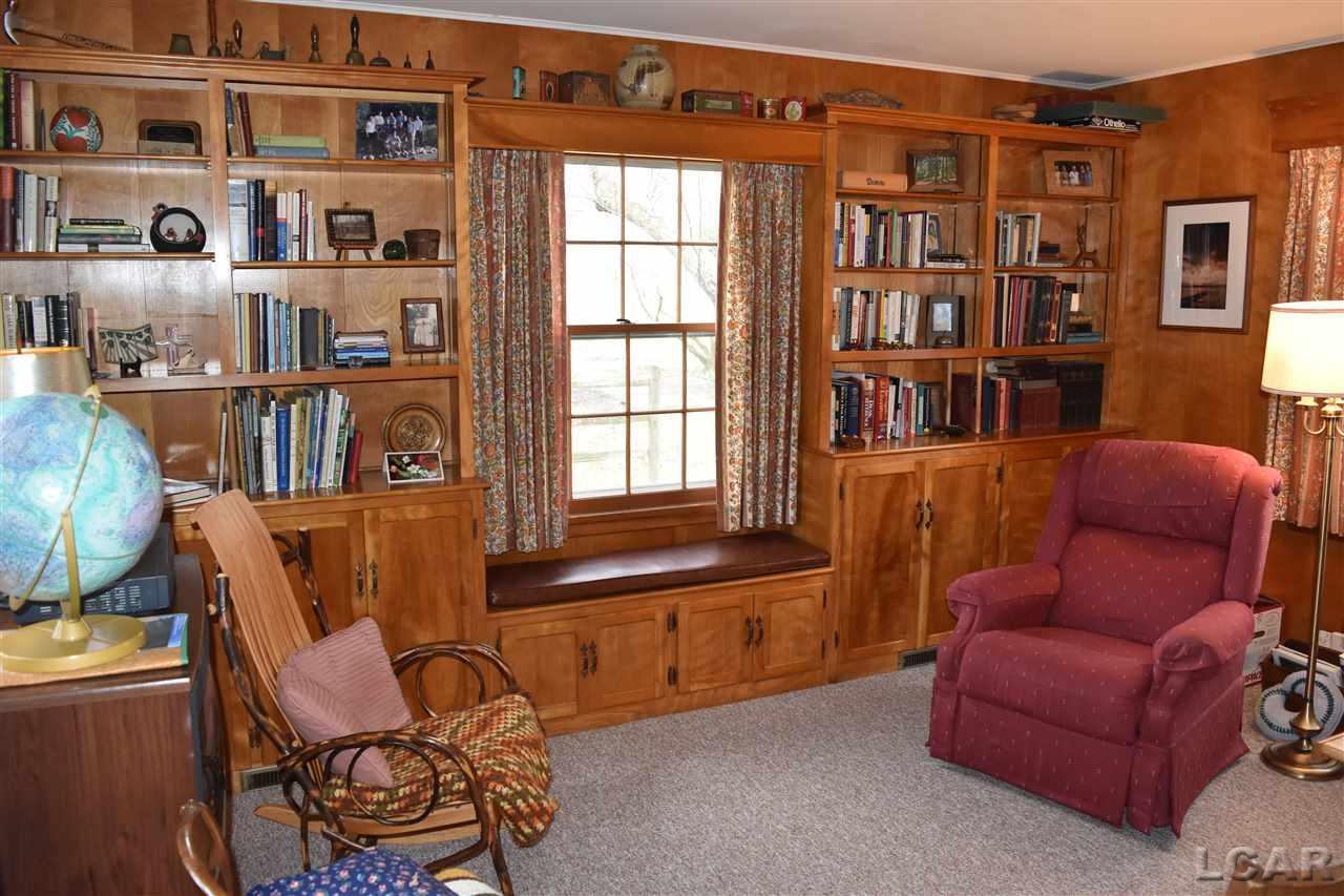 1365 Trenton Road Adrian, MI 49221 - Photo 20 of 41 Den