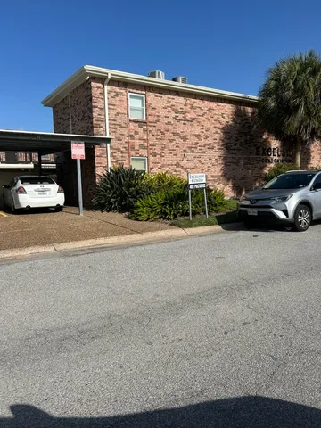 $150,000 | 402 Postoffice Street, Unit 109, Galveston, TX 77550