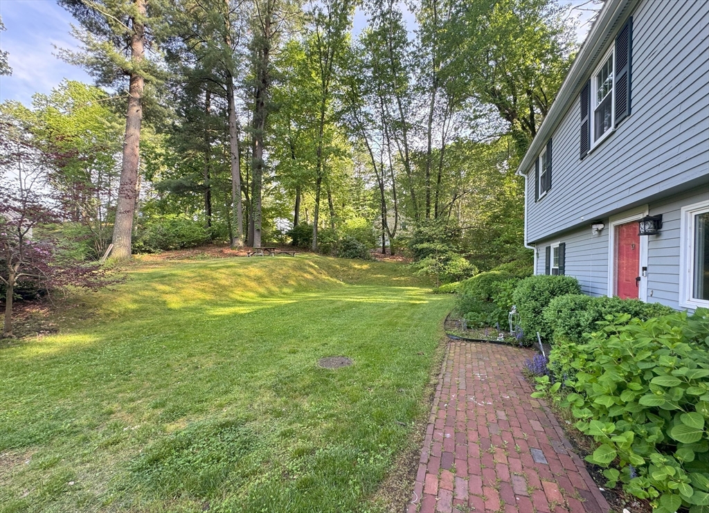 10 Meadowview Road Wayland, MA 01778 - Photo 2 of 33
