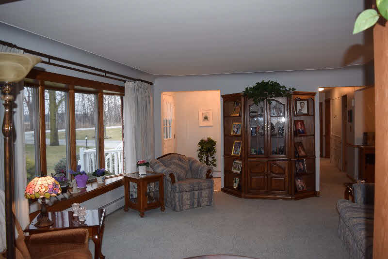 1737 East Parish Road Kawkawlin, MI 48631 - Photo 8 of 15