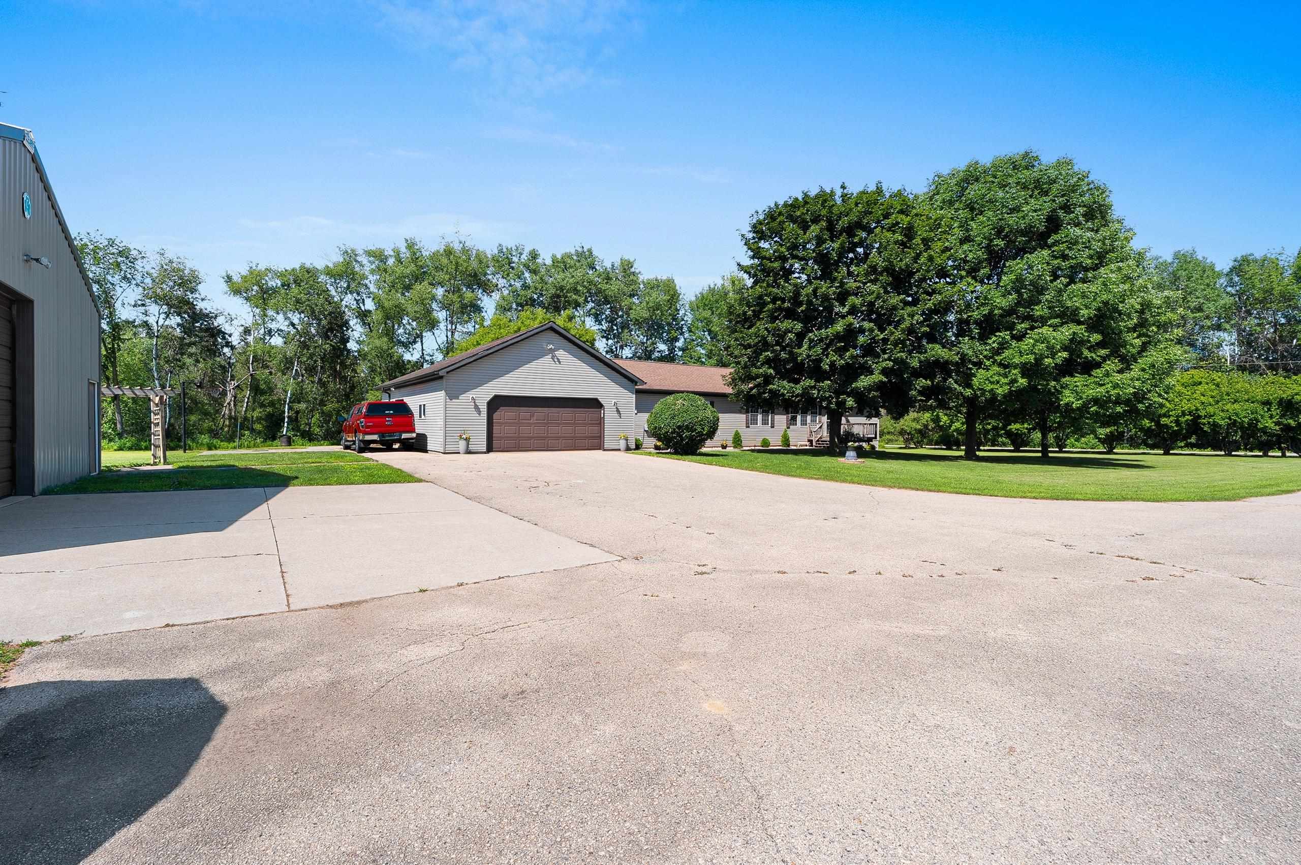 N10831 Kratzke Road Clintonville, WI 54929 - Photo 4 of 85