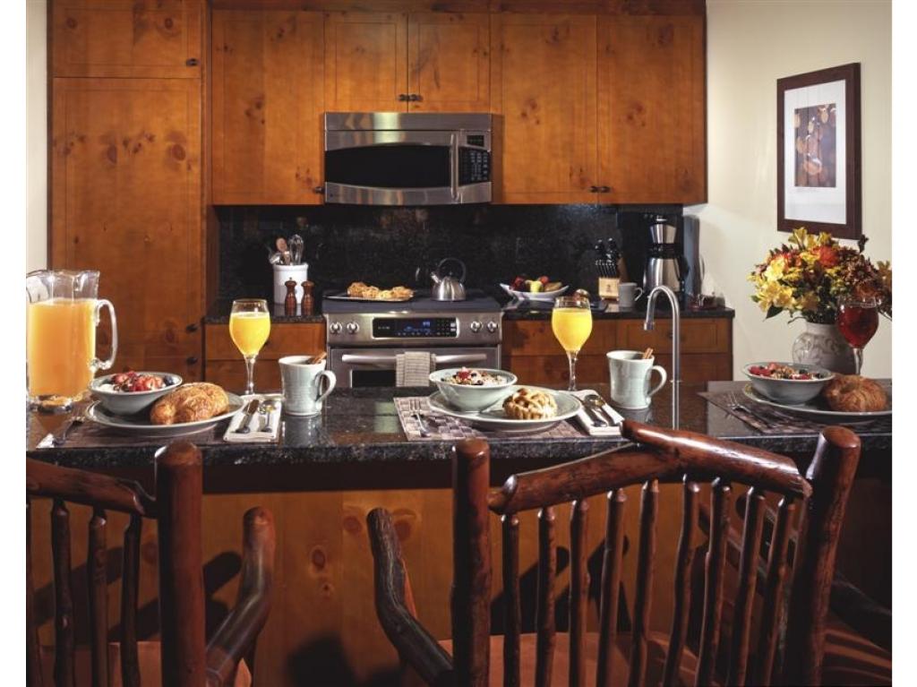 7412 Mountain Road, Unit 449 Stowe, VT 05672 - Photo 6 of 8