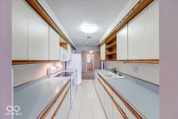 $177,000 | 926 Ardsley Drive, Indianapolis, IN 46234