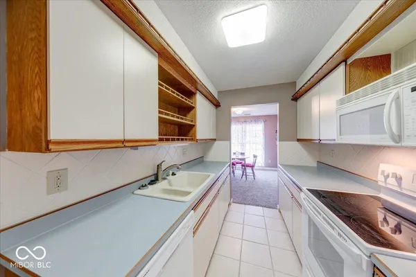 $177,000 | 926 Ardsley Drive, Indianapolis, IN 46234