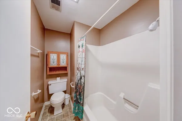 $177,000 | 926 Ardsley Drive, Indianapolis, IN 46234