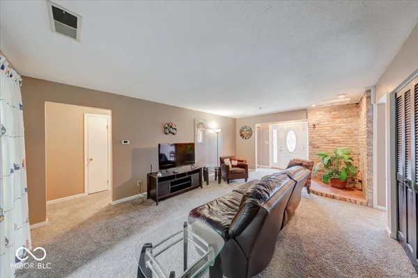 $177,000 | 926 Ardsley Drive, Indianapolis, IN 46234