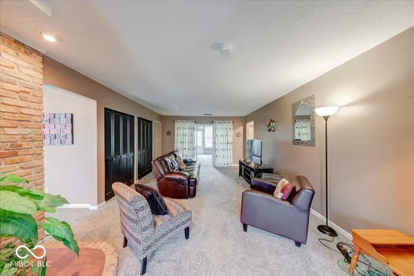 $177,000 | 926 Ardsley Drive, Indianapolis, IN 46234