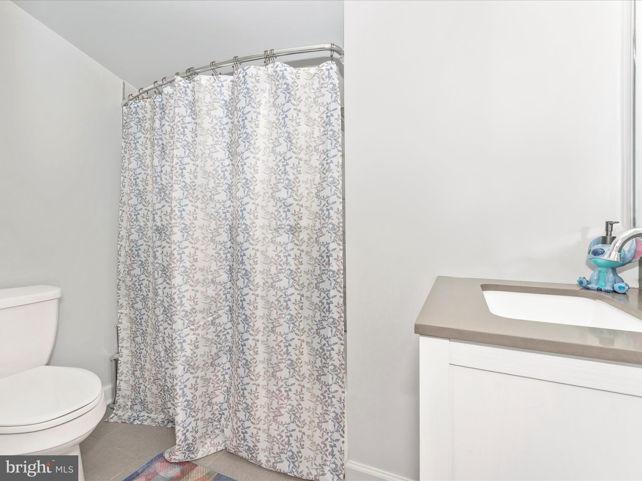 23 Degrange Street Frederick, MD 21701 - Photo 15 of 68 Bathroom 2
