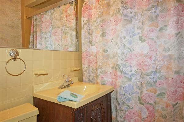 33-35 Wiley Road Belmont, MA 02478 - Photo 10 of 30 Gallery Image 10