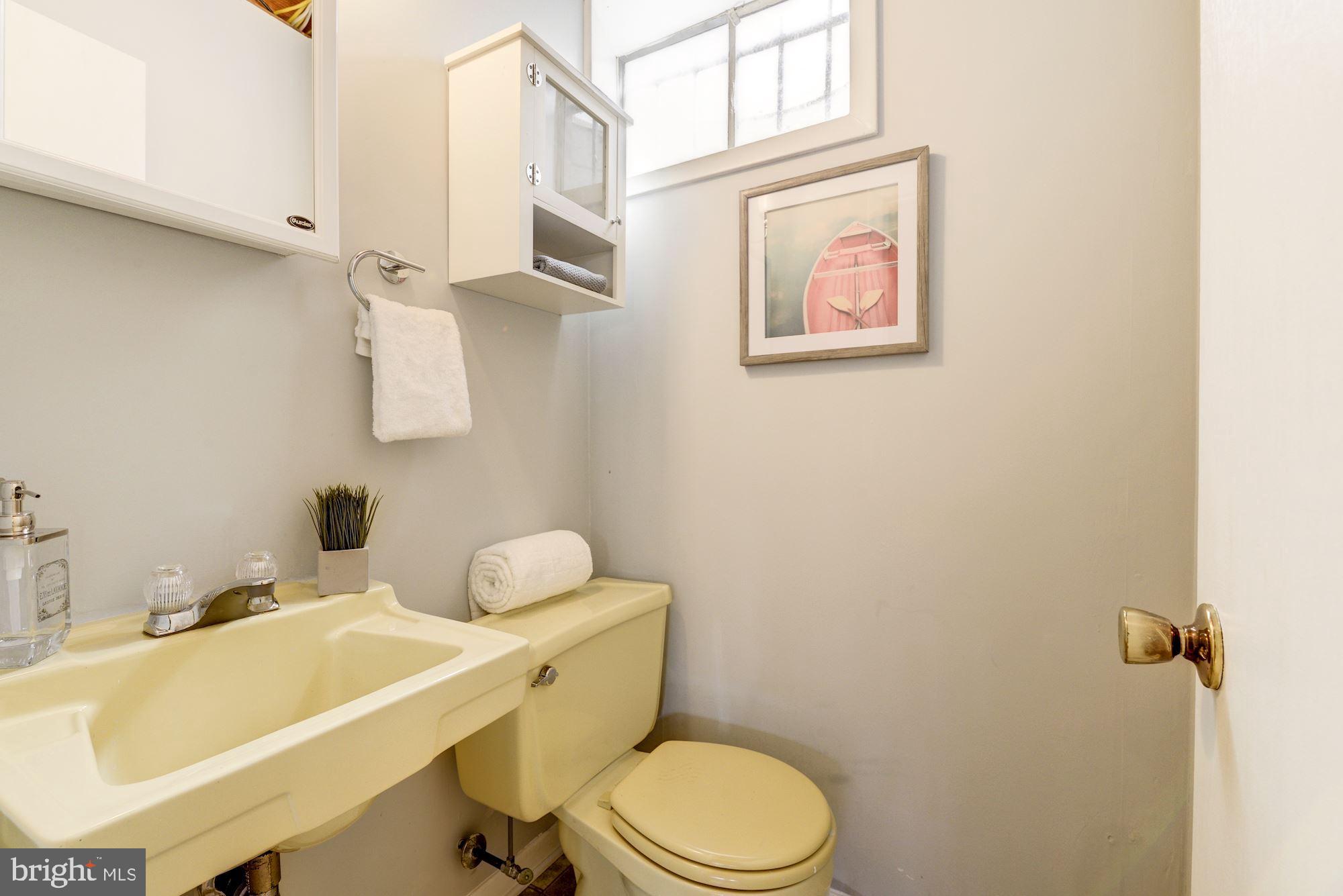 2002 Cascade Road Silver Spring, MD 20902 - Photo 21 of 30