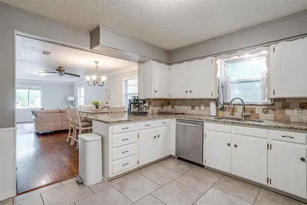$4,950 | 3217 Lubbock Avenue, Fort Worth, TX 76109