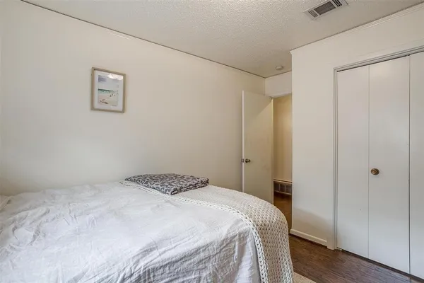 $4,950 | 3217 Lubbock Avenue, Fort Worth, TX 76109