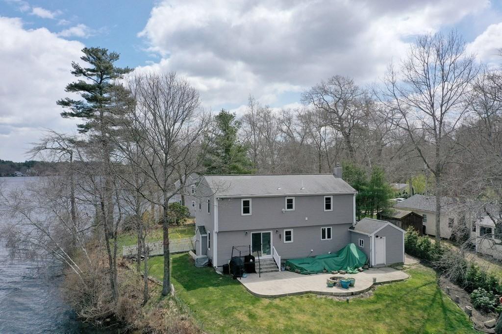 31 Fallon Point Hanson, MA 02341 - Photo 3 of 34 Gallery Image 3