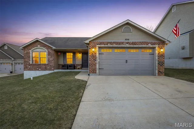 $355,000 | 1016 Stonewick Court, Herculaneum, MO 63048