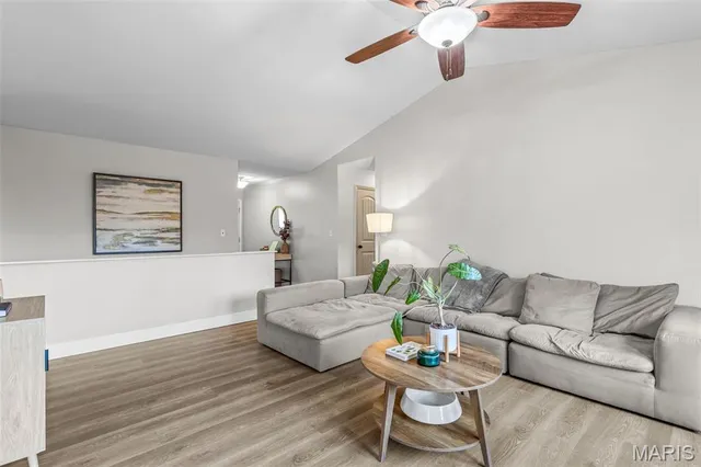 $355,000 | 1016 Stonewick Court, Herculaneum, MO 63048