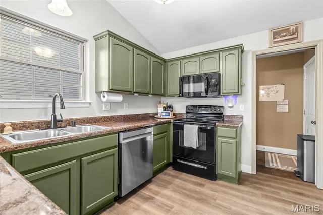 $355,000 | 1016 Stonewick Court, Herculaneum, MO 63048