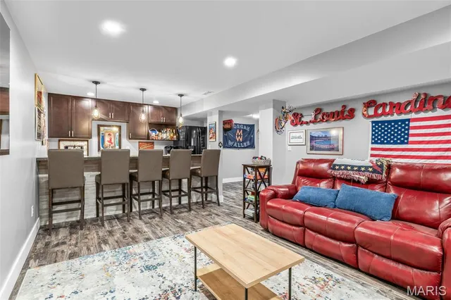 $355,000 | 1016 Stonewick Court, Herculaneum, MO 63048