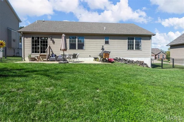 $355,000 | 1016 Stonewick Court, Herculaneum, MO 63048
