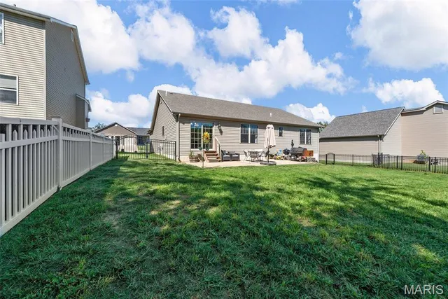 $355,000 | 1016 Stonewick Court, Herculaneum, MO 63048