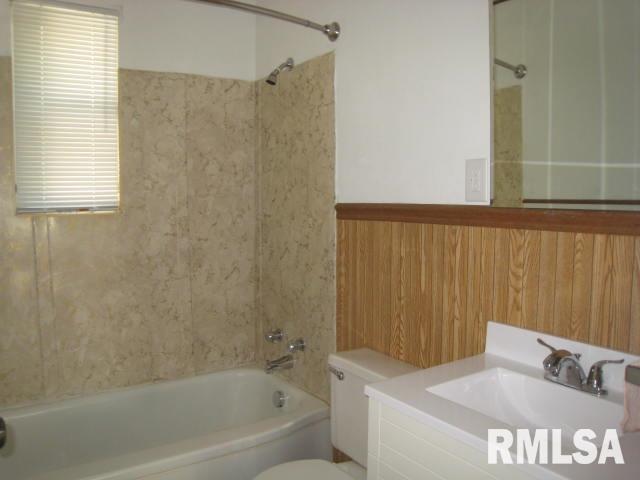 101 Lincoln Road Marquette Heights, IL 61554 - Photo 7 of 17 Gallery Image 7