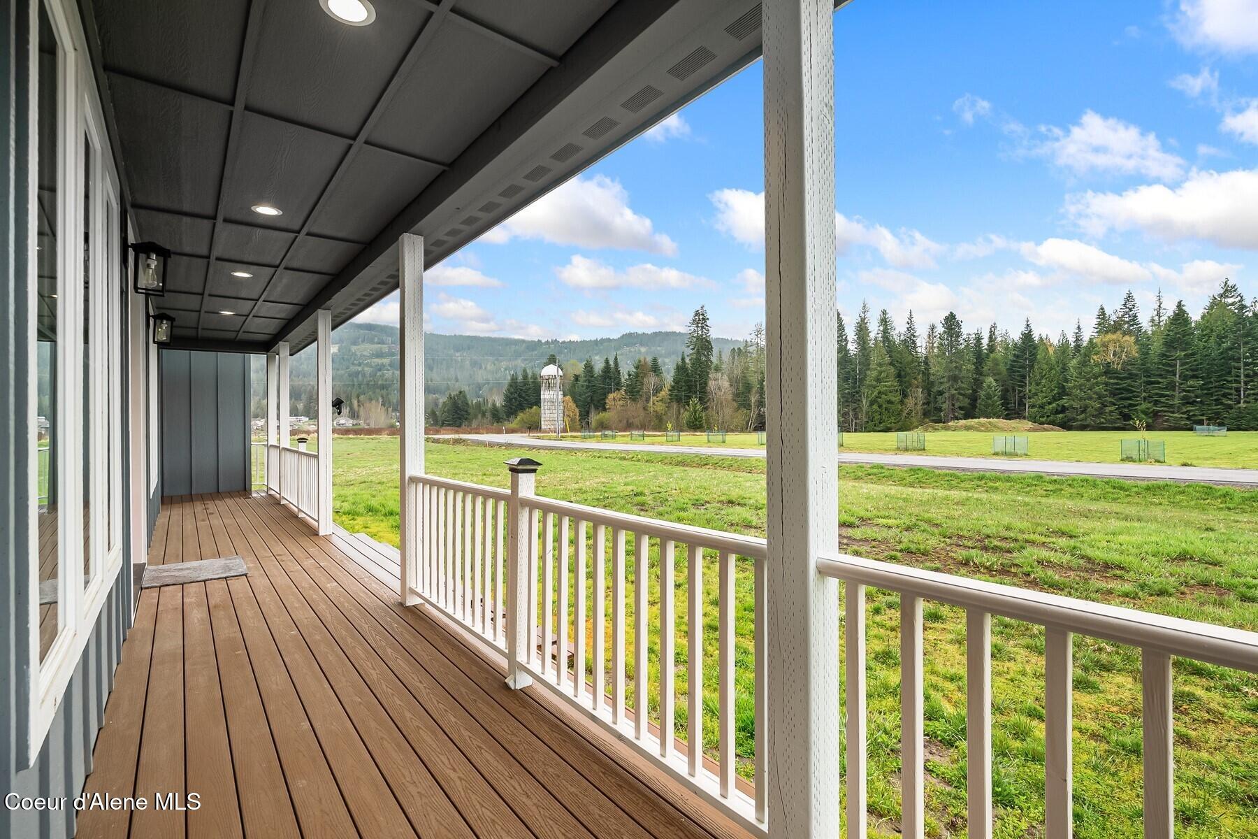 51 Pumphouse Lane Sagle, ID 83860 - Photo 23 of 45 Front Porch