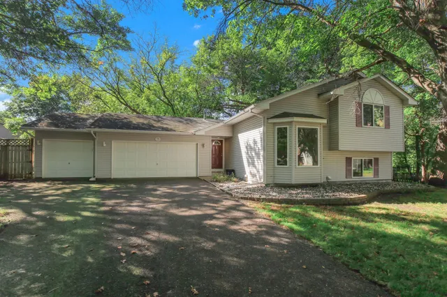 $397,500 | 11852 Yellow Pine Street Northwest, Coon Rapids, MN 55448