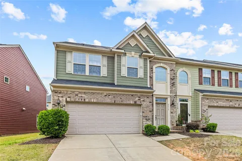 $450,000 | 2435 Alyssa Lane, Charlotte, NC 28208