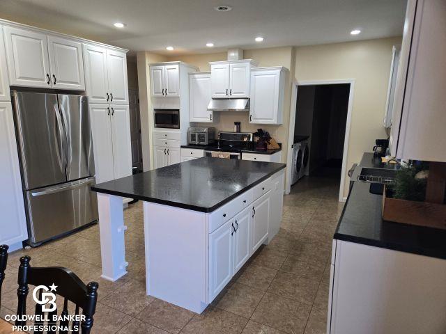 6968 Sterling Road Yale, MI 48097 - Photo 3 of 30 50192196-b62d0a3e-31c1-417e-a10c-2fb3693fbfd0.JPG