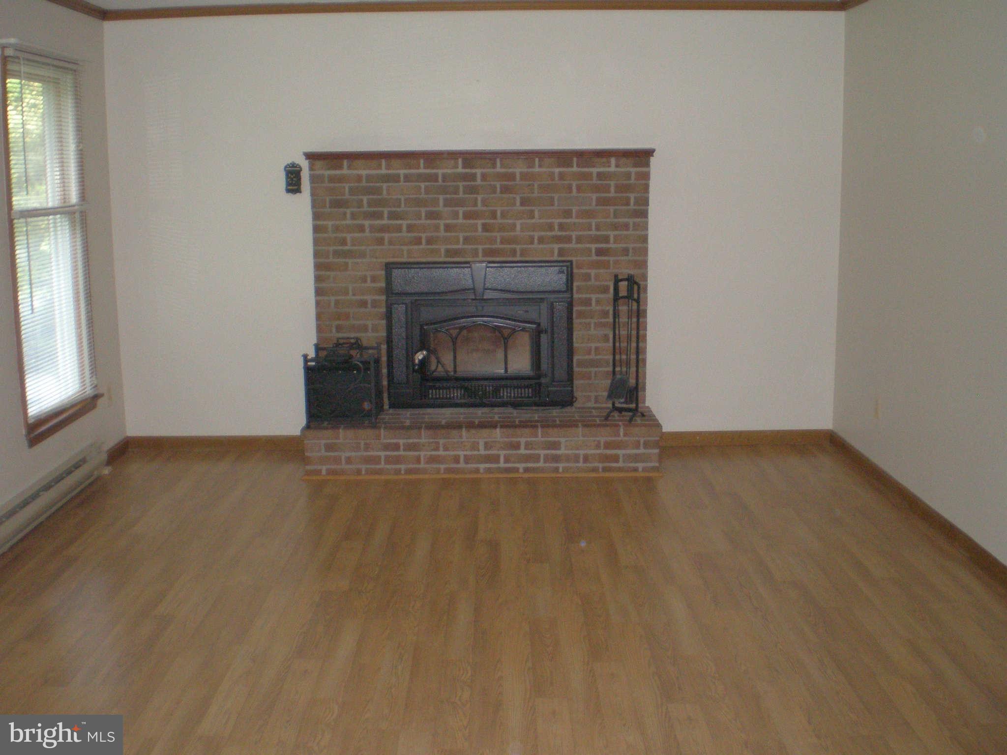 9293 All Saints Road Laurel, MD 20723 - Photo 4 of 20 Living Room