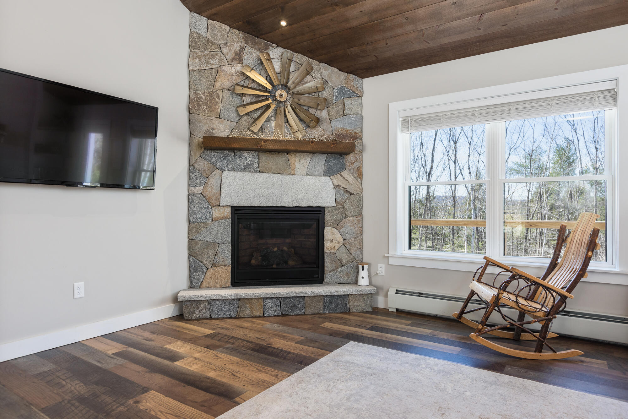 18 Spring Valley Road Raymond, ME 04071 - Photo 11 of 37 Living Room-2