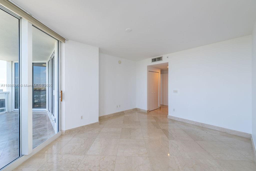 4779 Collins Avenue, Unit 2206 Miami Beach, FL 33140 - Photo 12 of 44