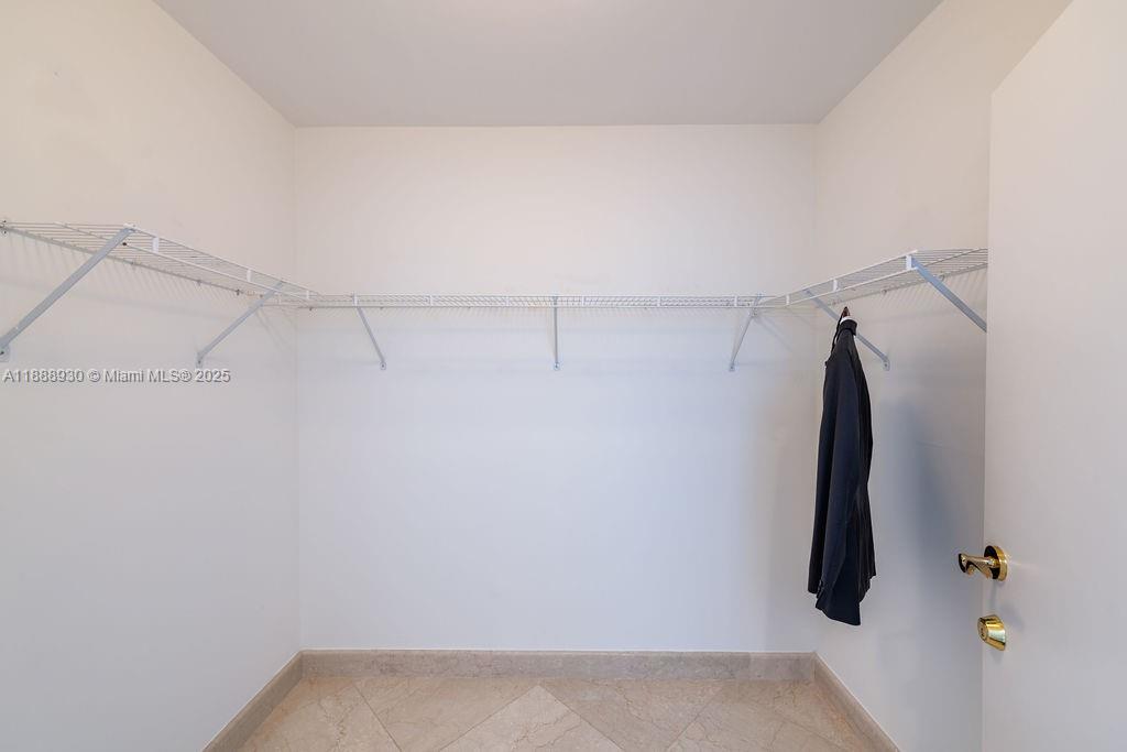 4779 Collins Avenue, Unit 2206 Miami Beach, FL 33140 - Photo 13 of 44