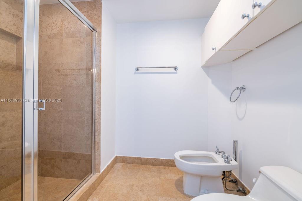 4779 Collins Avenue, Unit 2206 Miami Beach, FL 33140 - Photo 15 of 44