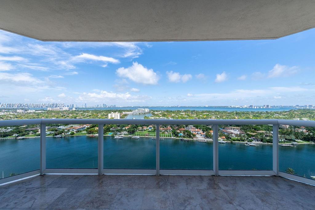 4779 Collins Avenue, Unit 2206 Miami Beach, FL 33140 - Photo 24 of 44