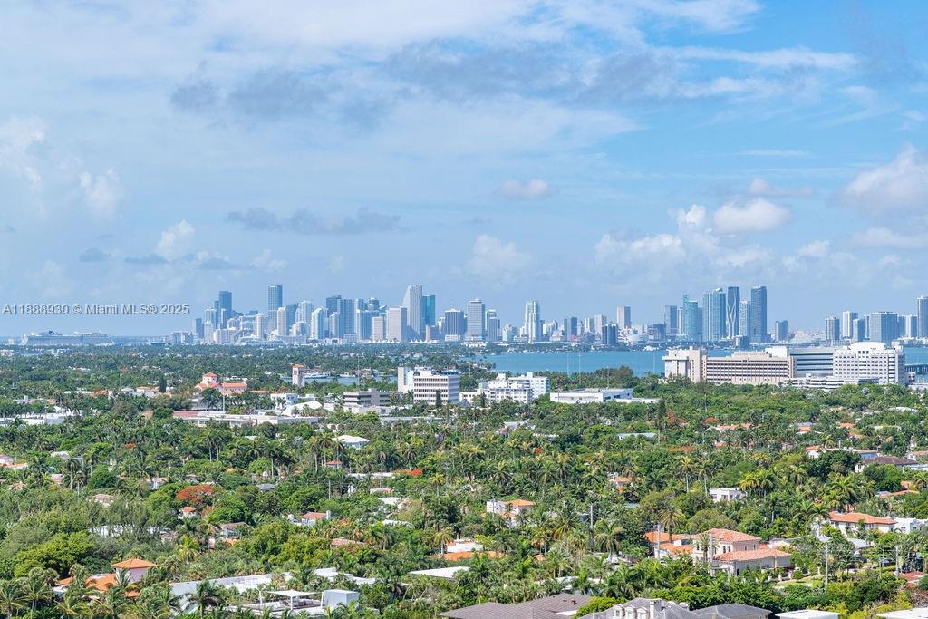 4779 Collins Avenue, Unit 2206 Miami Beach, FL 33140 - Photo 26 of 44