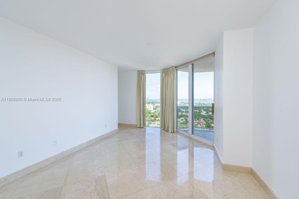 4779 Collins Avenue, Unit 2206 Miami Beach, FL 33140 - Photo 10 of 44