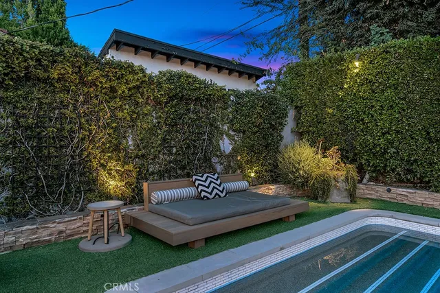a view of a bench in the garden