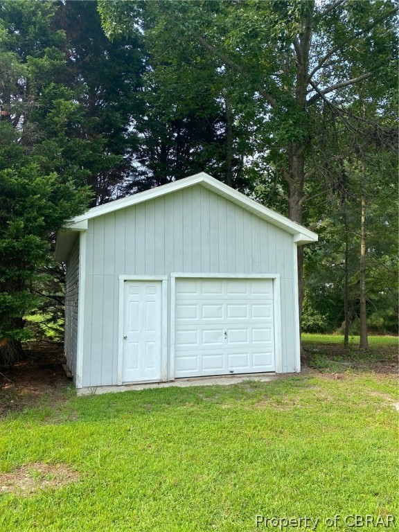 175 Heron Point Road Cardinal, VA 23025 - Photo 3 of 34