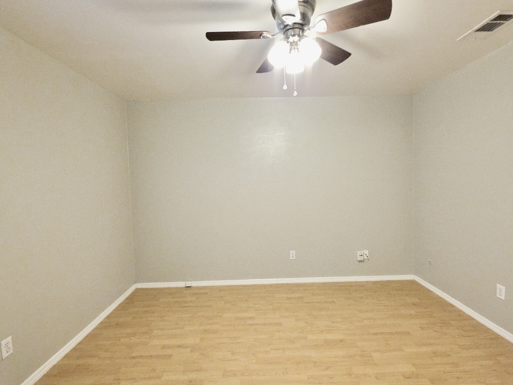8508 Romney Road Austin, TX 78748 - Photo 10 of 21 a view of an empty room