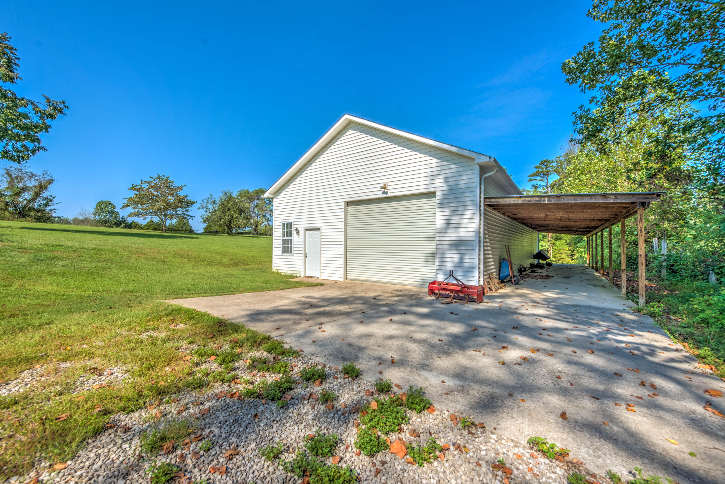 736 Blockhouse Valley Road Clinton, TN 37716 - Photo 36 of 40 36