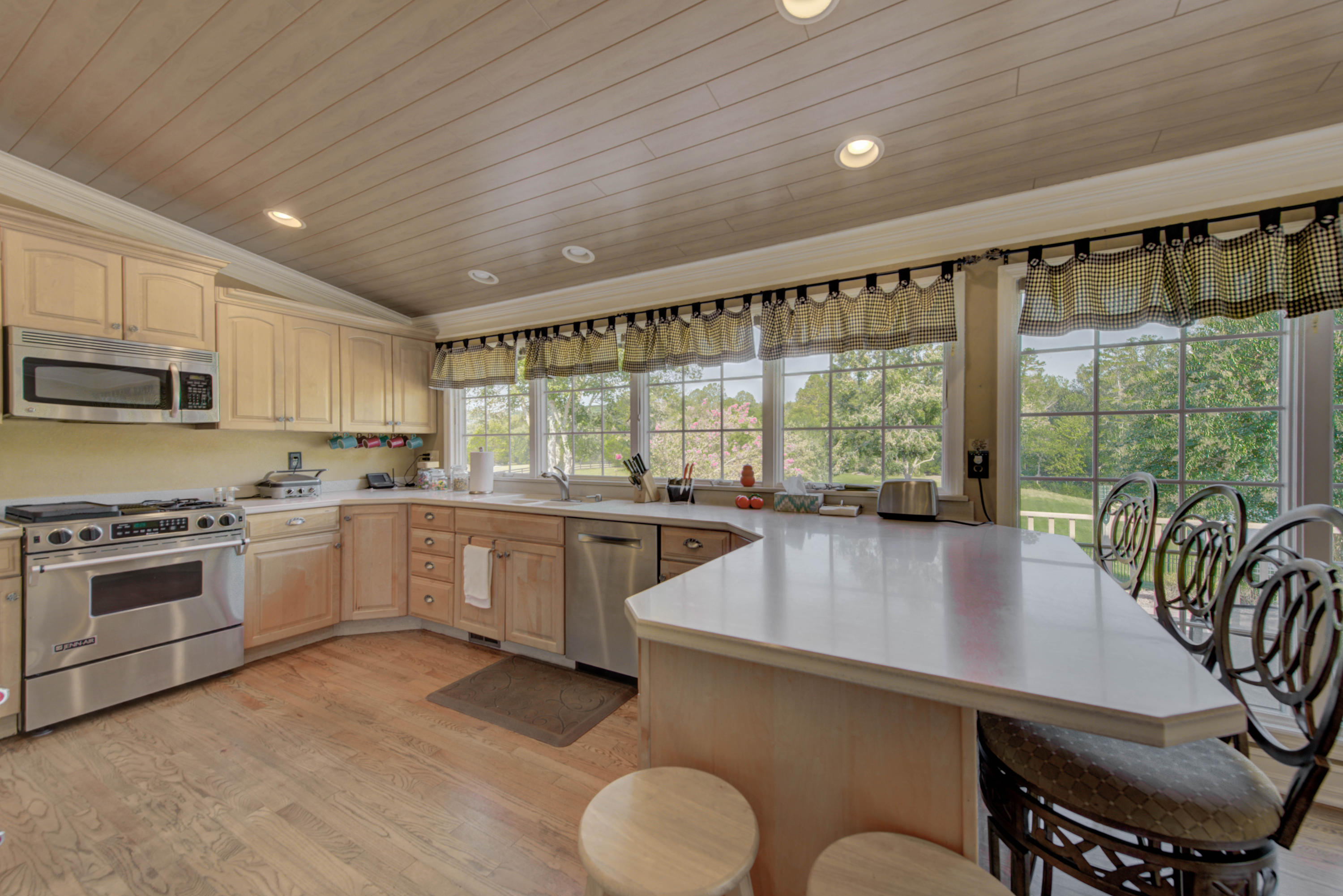 736 Blockhouse Valley Road Clinton, TN 37716 - Photo 10 of 40 10