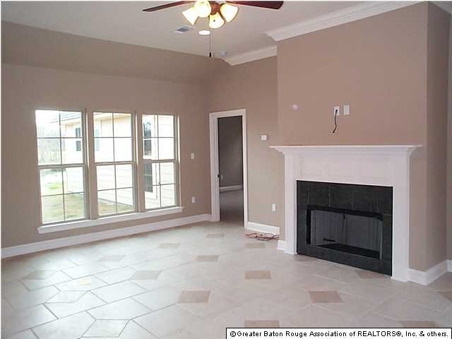 10930 Springtree Avenue Baton Rouge, LA 70810 - Photo 3 of 17 Gallery Image 3