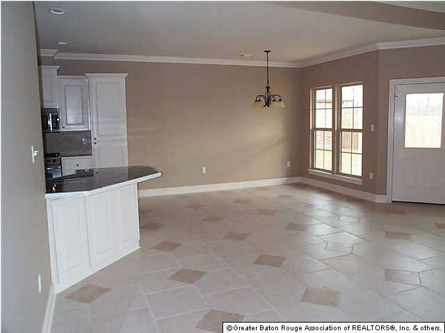 10930 Springtree Avenue Baton Rouge, LA 70810 - Photo 4 of 17 Gallery Image 4