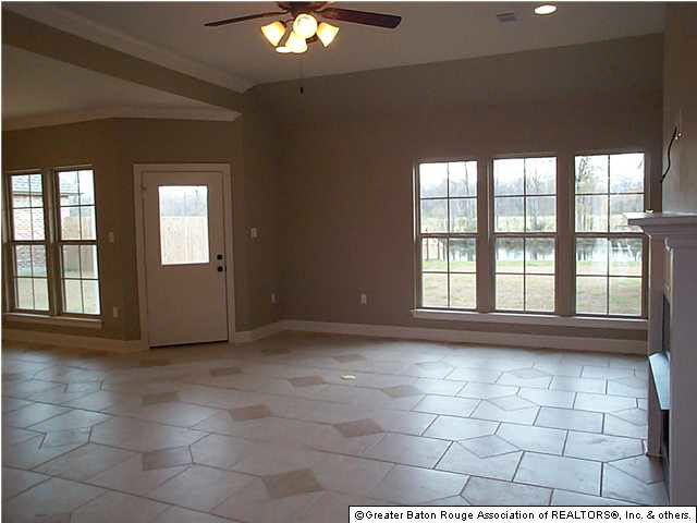 10930 Springtree Avenue Baton Rouge, LA 70810 - Photo 6 of 17 Gallery Image 6