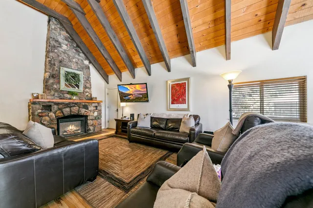 $1,550,000 | 8106 North Lake Boulevard, Kings Beach, CA 96143