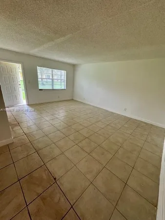 $1,700 | 4160 Northwest 21st Street, Unit 150A, Lauderhill, FL 33313