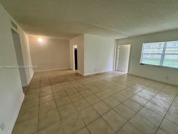 $1,700 | 4160 Northwest 21st Street, Unit 150A, Lauderhill, FL 33313