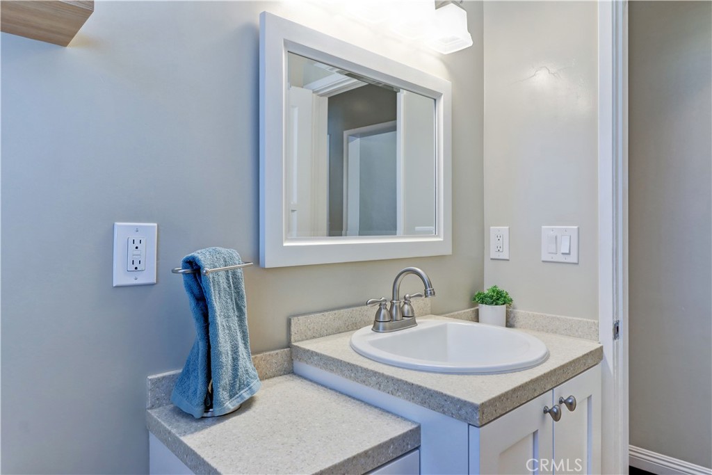 6032 Freckles Road Lakewood, CA 90713 - Photo 20 of 34 Gallery Image 20